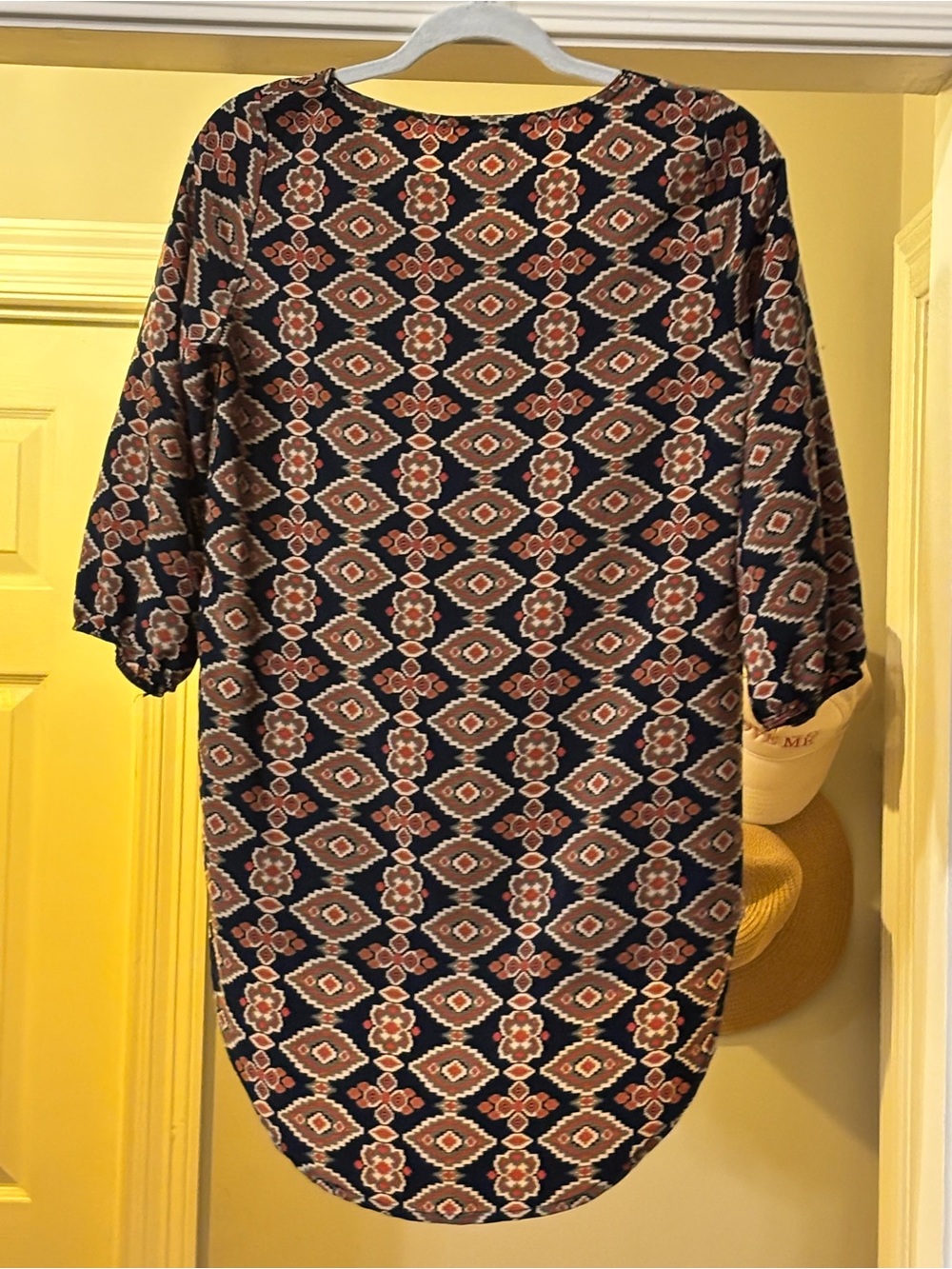 Yahada USA Geometric Print High Low Blouse Small Navy Boho 3/4 Sleeve Top - Picture 2 of 5